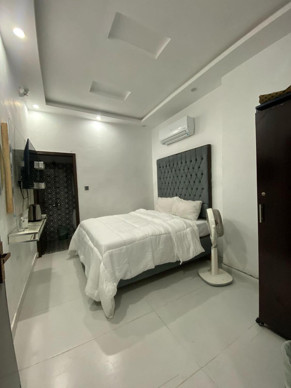 Hotel Tulip Inn, Gulberg Lahore Exterior foto